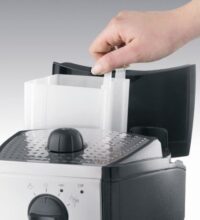 DeLonghi EC155 15 Bar Espresso and Cappuccino Machine - Image 5